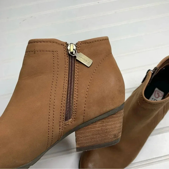 Blondo  Villa Waterproof Ankle Bootie - Picture 9 of 11